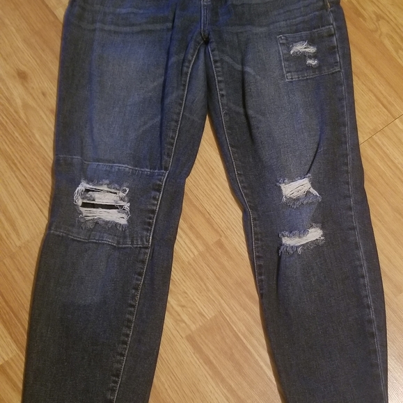 Sneak Peek jeans - Picture 2 of 5